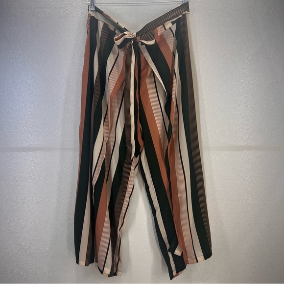 NWOT  Women's Plus Size Printed Drawstring Waist Split Side Wide Leg Pants - Picture 6 of 17